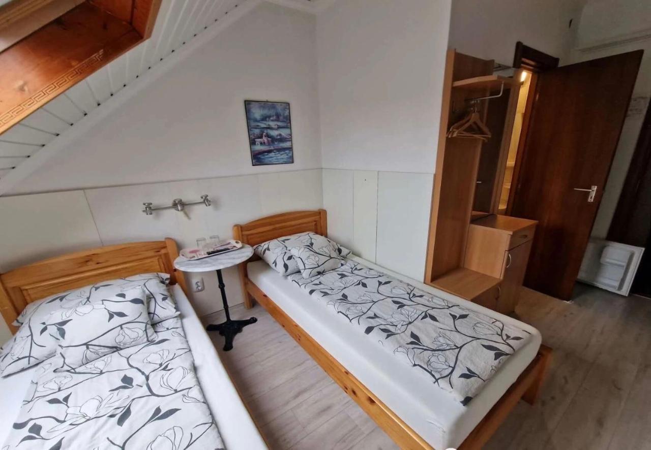 Tang House 唐舍 Hotel Budapest Eksteriør billede