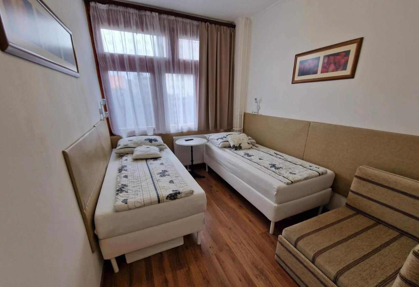 Tang House 唐舍 Hotel Budapest Eksteriør billede